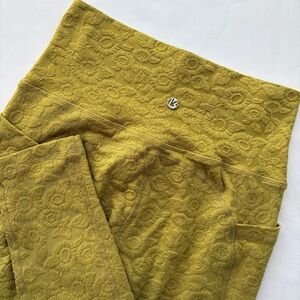 Buffbunny Flower Power Leggings Size Medium